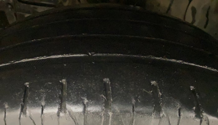 2019 Maruti Vitara Brezza ZDI PLUS AMT, Diesel, Automatic, 82,253 km, Left Front Tyre Tread