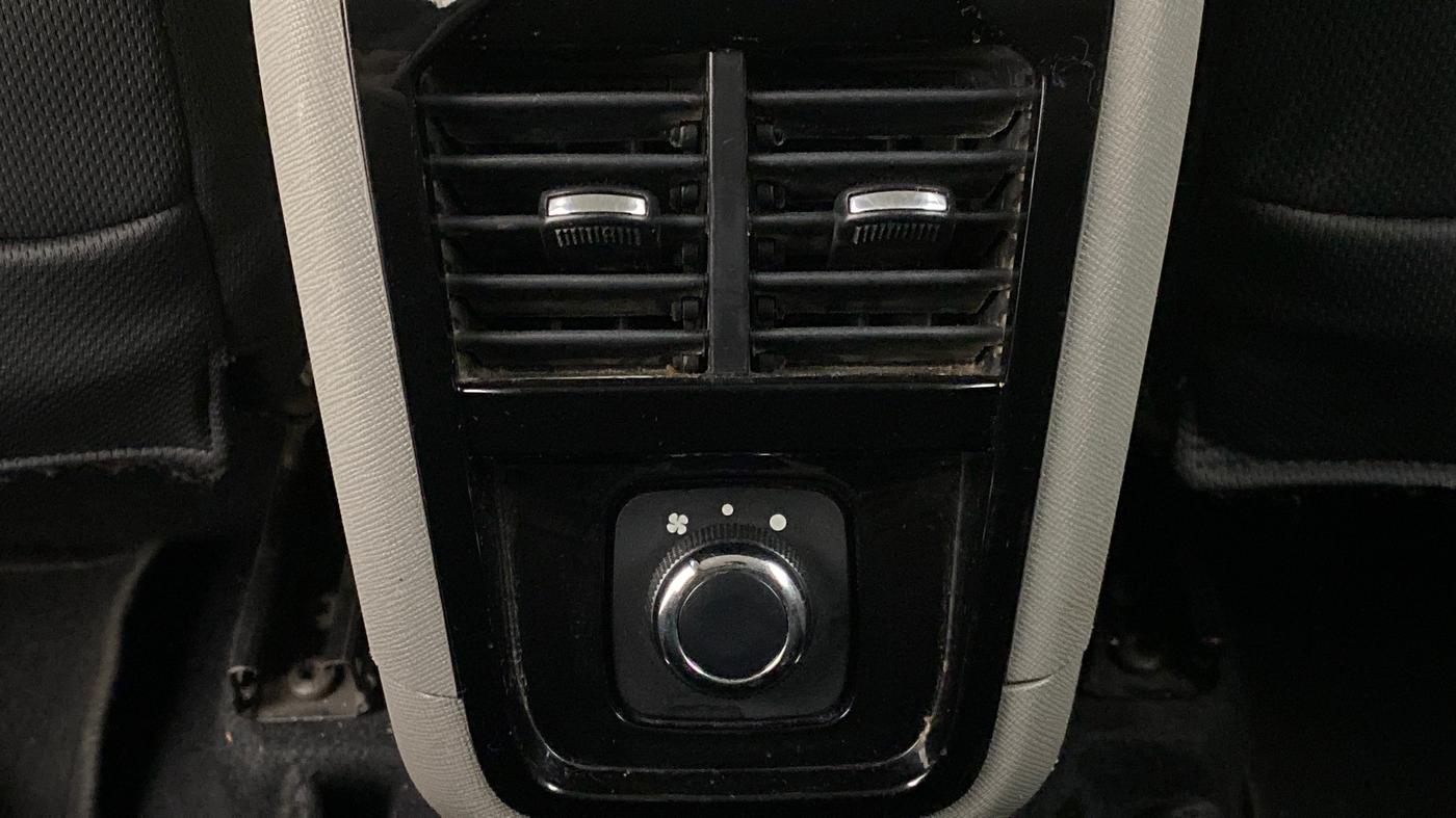 2018 Tata NEXON XZ+ 1.2 DUAL TONE, Petrol, Manual, 43,864 km, Rear AC Vents