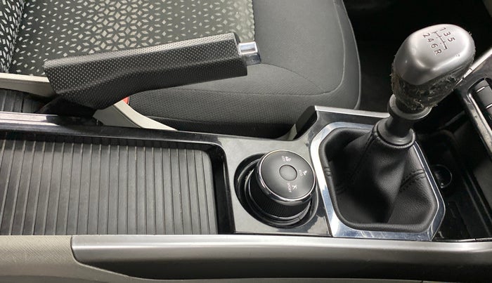 2018 Tata NEXON XZ+ 1.2 DUAL TONE, Petrol, Manual, 43,864 km, Gear Lever