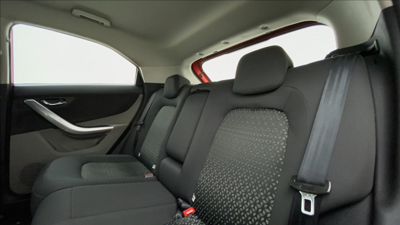 2018 Tata NEXON XZ+ 1.2 DUAL TONE, Petrol, Manual, 43,864 km, Right Side Rear Door Cabin