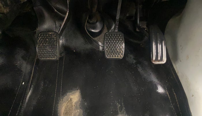 2016 Maruti Eeco 5 STR WITH A/C+HTR, CNG, Manual, 43,544 km, Pedals