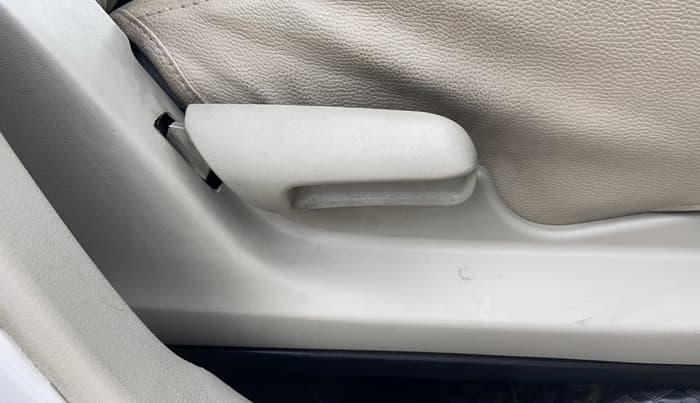 2016 Maruti Celerio VXI AMT, Petrol, Automatic, 1,22,562 km, Driver Side Adjustment Panel