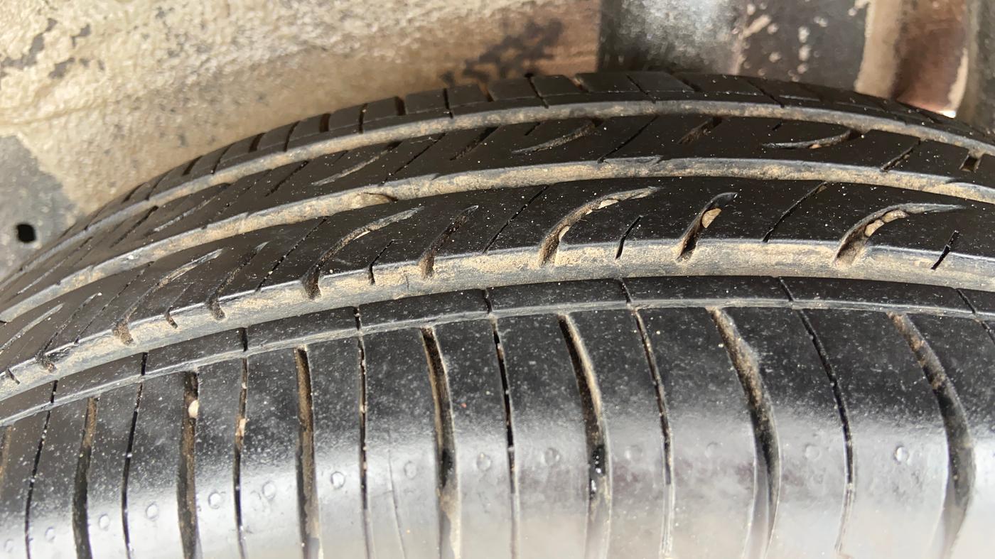 2016 Maruti Celerio VXI AMT, Petrol, Automatic, 1,22,562 km, Left Rear Tyre Tread