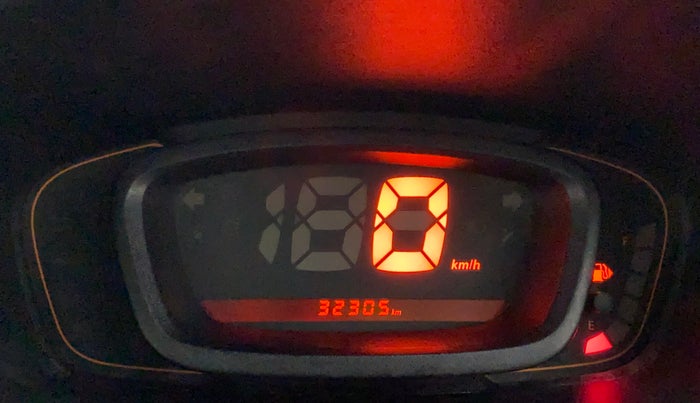 2017 Renault Kwid RXT, Petrol, Manual, 32,531 km, Odometer Image
