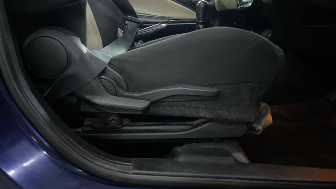 2022 Toyota Glanza V, Petrol, Manual, 21,846 km, Driver Side Adjustment Panel