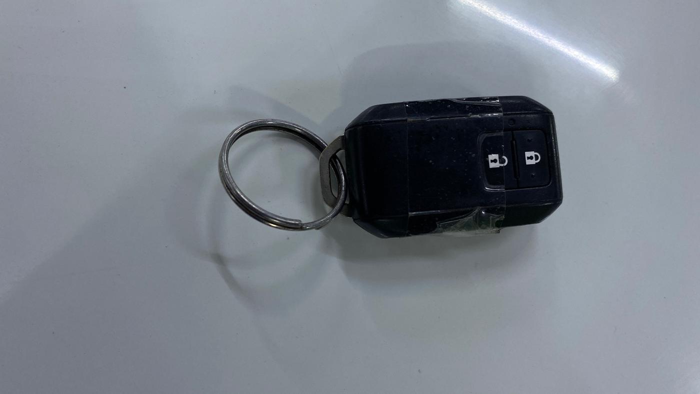 2022 Toyota Glanza V, Petrol, Manual, 21,846 km, Key Close Up