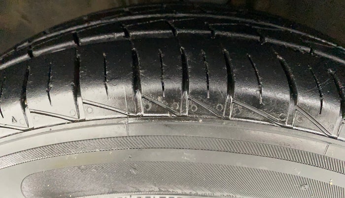 2019 Maruti Alto LXI, Petrol, Manual, 18,278 km, Left Front Tyre Tread