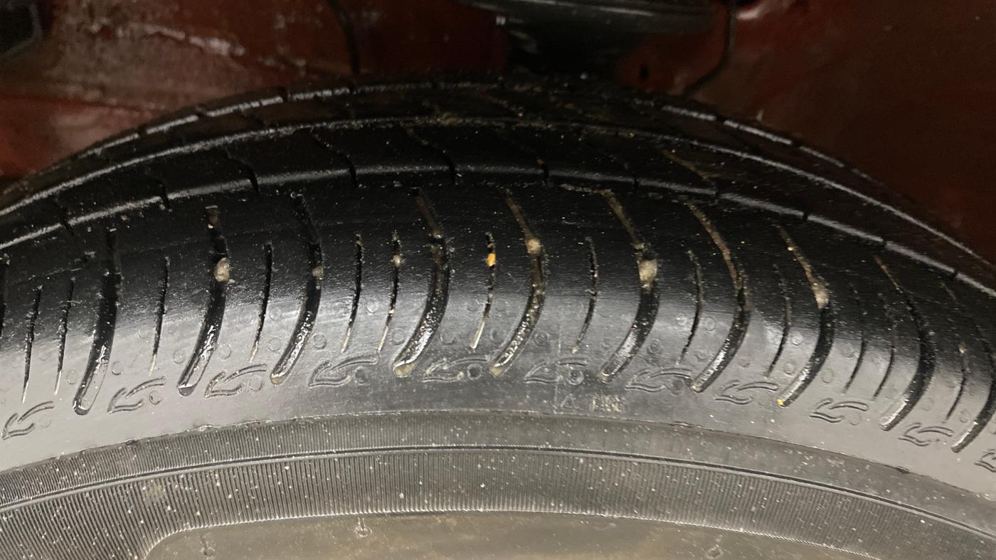 2021 Maruti S PRESSO VXI PLUS AMT, Petrol, Automatic, 35,911 km, Left Front Tyre Tread