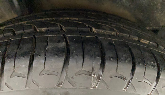 2017 Honda Jazz 1.2L I-VTEC V, Petrol, Manual, 35,228 km, Right Rear Tyre Tread