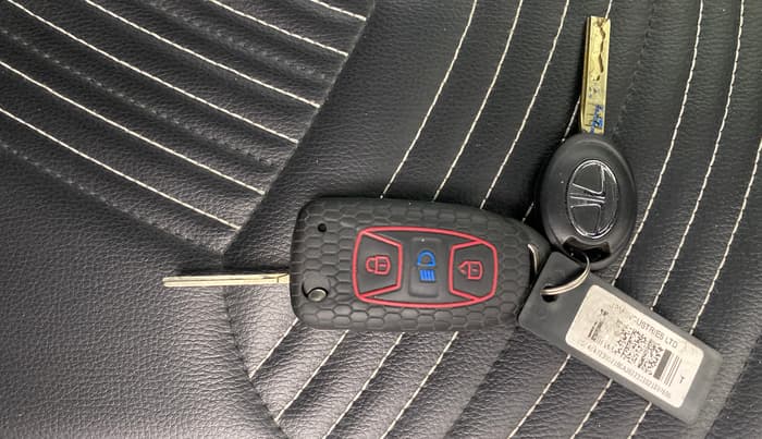 2021 Tata Tiago XZA PLUS PETROL, Petrol, Automatic, 44,287 km, Key Close Up