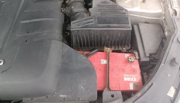 2014 Mahindra XUV500 W8, Diesel, Manual, 1,24,651 km, Engine View - Left