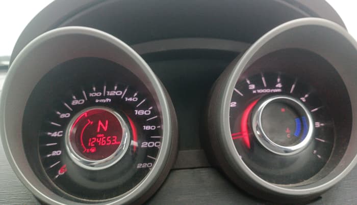 2014 Mahindra XUV500 W8, Diesel, Manual, 1,24,651 km, Odometer Image