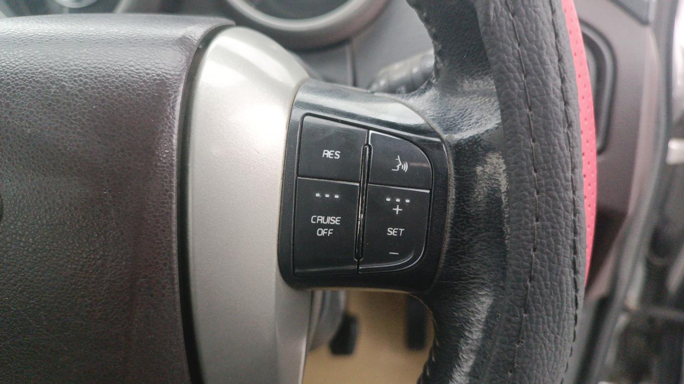 2014 Mahindra XUV500 W8, Diesel, Manual, 1,24,651 km, Adaptive Cruise Control