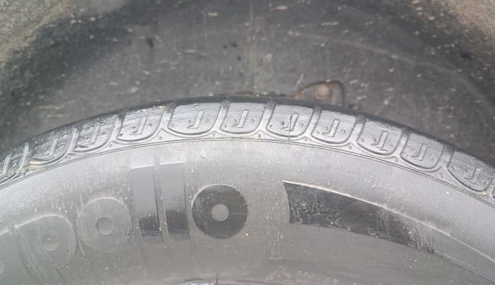 2014 Mahindra XUV500 W8, Diesel, Manual, 1,24,651 km, Left Rear Tyre Tread