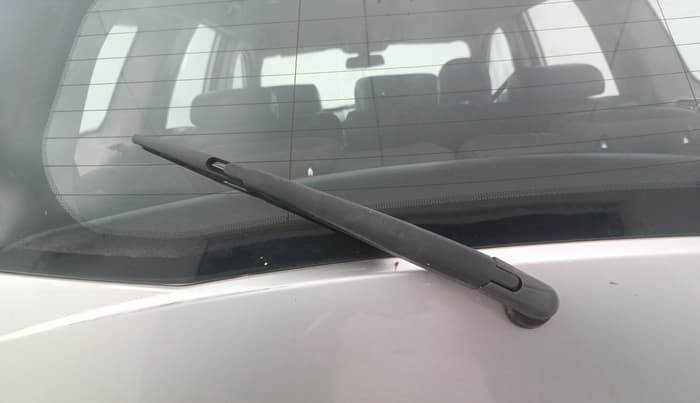 2014 Mahindra XUV500 W8, Diesel, Manual, 1,24,651 km, Rear Wiper