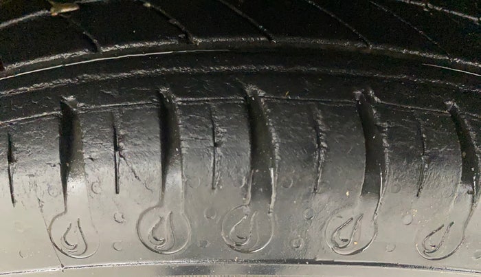 2020 Renault Kwid RXT 1.0 AMT (O), Petrol, Automatic, 41,167 km, Right Front Tyre Tread