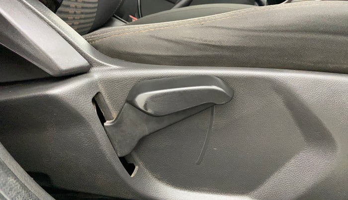 2018 Ford FREESTYLE TITANIUM 1.2 PETROL, CNG, Manual, 1,42,948 km, Driver Side Adjustment Panel