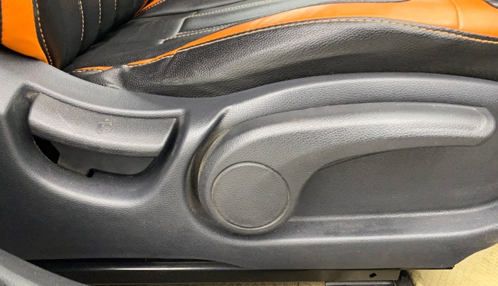 2015 Hyundai i20 Active 1.2 SX, Petrol, Manual, 43,073 km, Driver Side Adjustment Panel