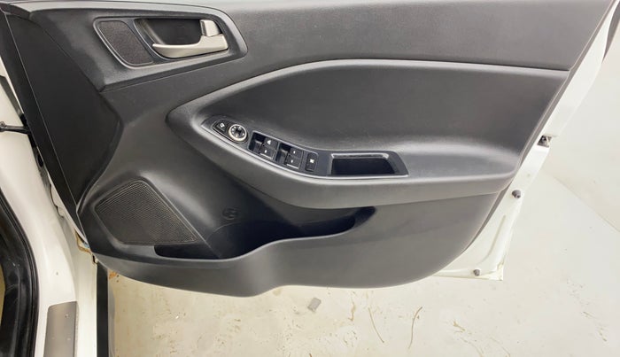 2015 Hyundai i20 Active 1.2 SX, Petrol, Manual, 43,073 km, Driver Side Door Panels Control