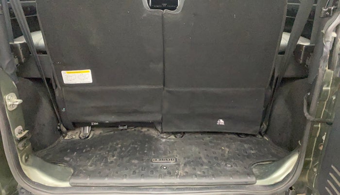 2021 Mahindra Thar LX PETROL HT 4WD AT, Petrol, Automatic, 32,630 km, Boot Inside