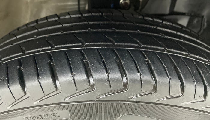 2021 Maruti New Wagon-R LXI CNG 1.0 L, CNG, Manual, 14,396 km, Right Front Tyre Tread