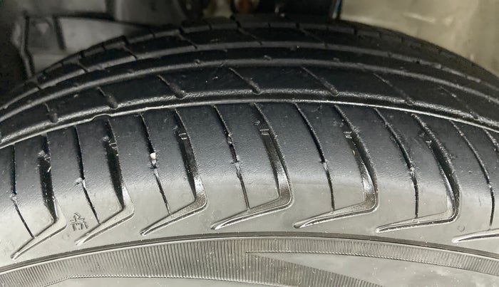 2021 Maruti New Wagon-R LXI CNG 1.0 L, CNG, Manual, 14,396 km, Left Front Tyre Tread