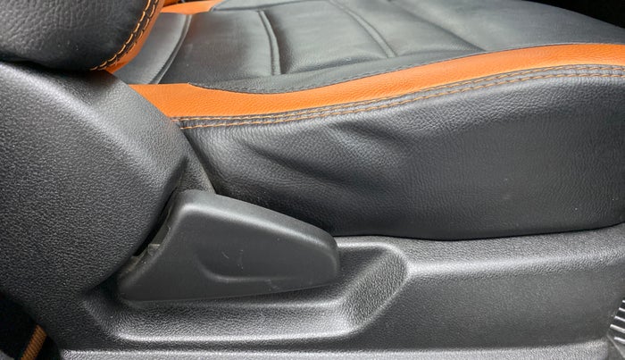 2019 Renault Kwid 1.0 CLIMBER OPT, Petrol, Manual, 15,966 km, Driver Side Adjustment Panel