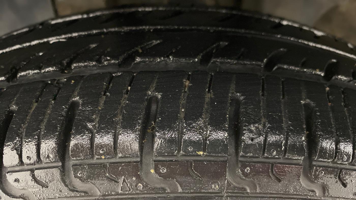 2019 Renault Kwid 1.0 CLIMBER OPT, Petrol, Manual, 15,966 km, Left Front Tyre Tread