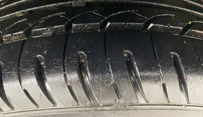 2016 Honda Amaze 1.2L I-VTEC S, Petrol, Manual, 62,431 km, Right Front Tyre Tread