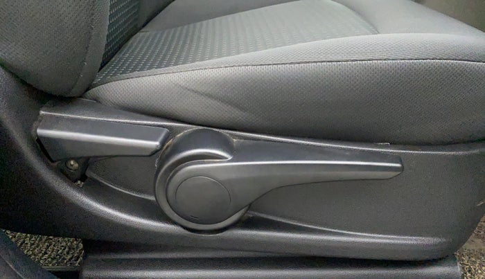 2017 Tata Tiago XZA PETROL, Petrol, Automatic, 20,525 km, Driver Side Adjustment Panel