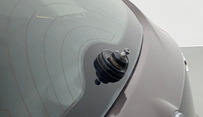 2017 Tata Tiago XZA PETROL, Petrol, Automatic, 20,525 km, Rear windshield - Wiper arm not available