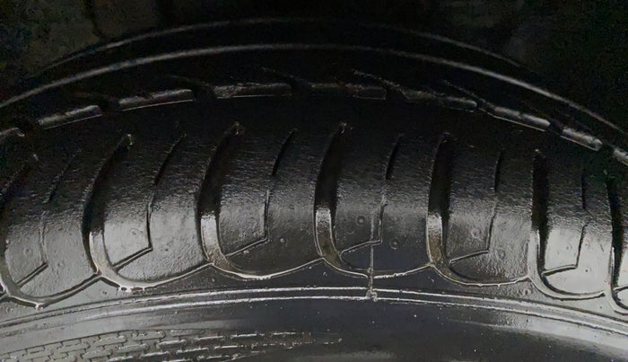 2017 Tata Tiago XZA PETROL, Petrol, Automatic, 20,525 km, Right Front Tyre Tread