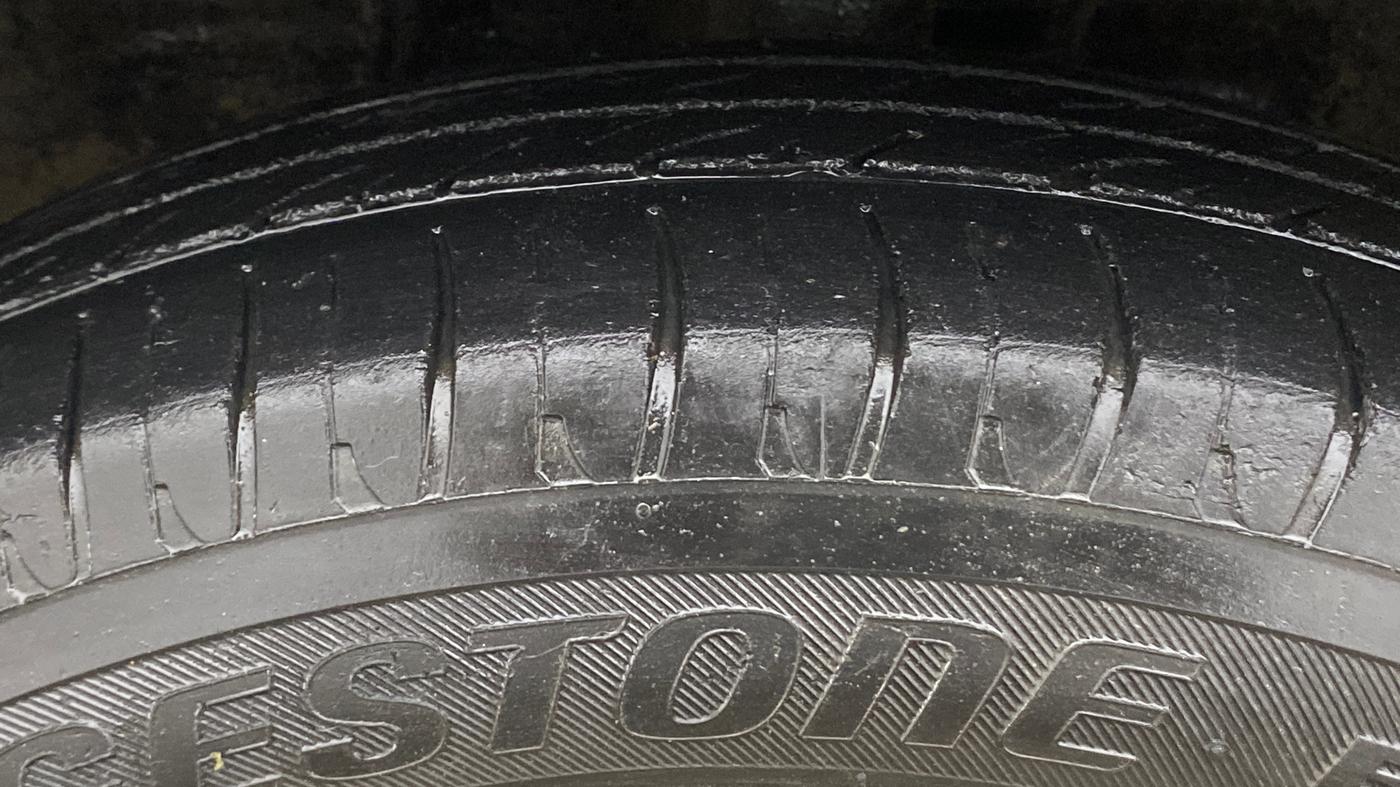 2018 Maruti Wagon R 1.0 VXI (O) AMT, Petrol, Automatic, 91,765 km, Left Front Tyre Tread