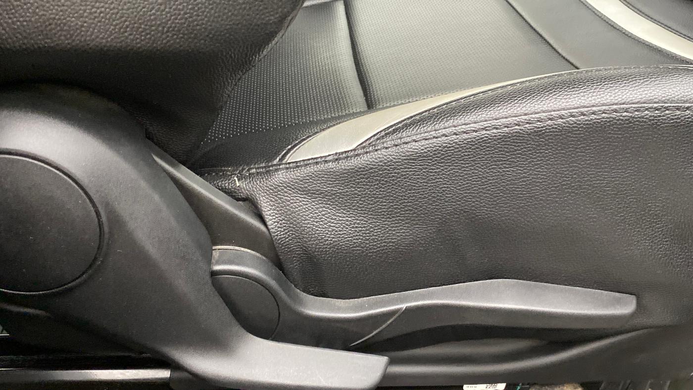 2019 Maruti Swift VXI AMT D, Petrol, Automatic, 21,688 km, Driver Side Adjustment Panel