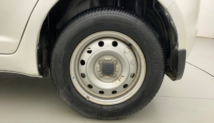 2010 Maruti Swift LXI, Petrol, Manual, 70,437 km, Left Rear Wheel