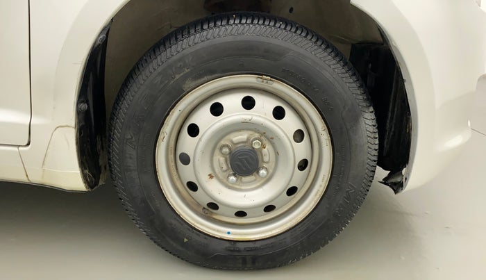 2010 Maruti Swift LXI, Petrol, Manual, 70,437 km, Right Front Wheel