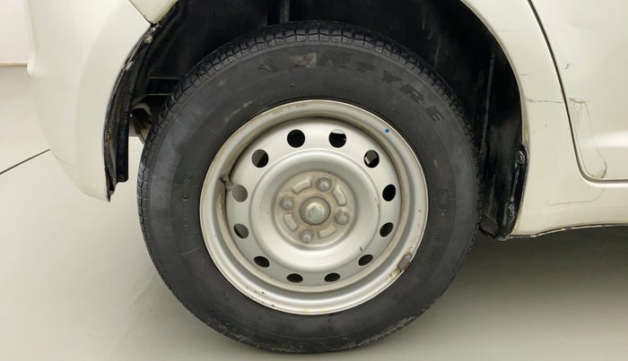 2010 Maruti Swift LXI, Petrol, Manual, 70,437 km, Right Rear Wheel