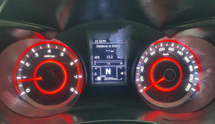 2022 Mahindra XUV300 W8 (O) 1.2 PETROL AMT, Petrol, Automatic, 30,355 km, Odometer Image