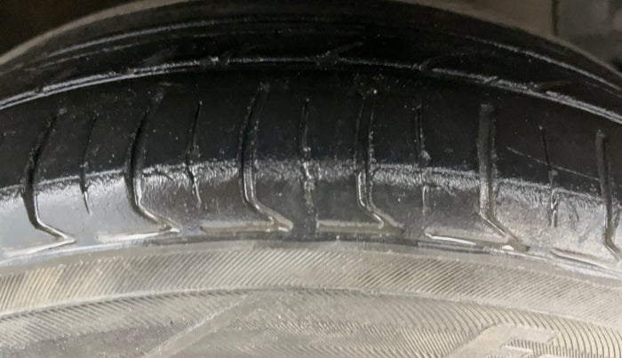 2015 Hyundai Grand i10 MAGNA 1.2 KAPPA VTVT, Petrol, Manual, 56,717 km, Right Front Tyre Tread