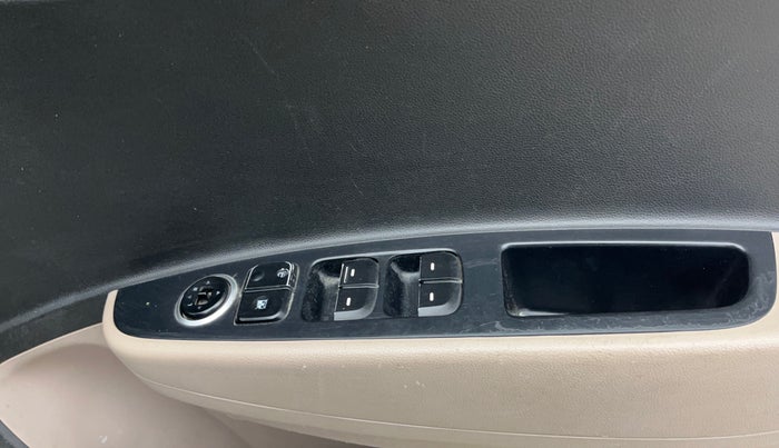 2015 Hyundai Grand i10 MAGNA 1.2 KAPPA VTVT, Petrol, Manual, 56,717 km, Driver Side Door Panels Control