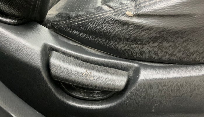 2015 Hyundai Grand i10 MAGNA 1.2 KAPPA VTVT, Petrol, Manual, 56,717 km, Driver Side Adjustment Panel