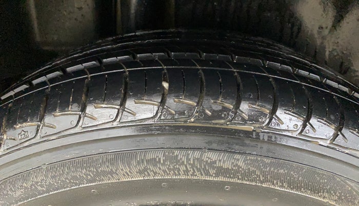 2016 Maruti Ciaz VXI+, Petrol, Manual, 70,347 km, Right Rear Tyre Tread