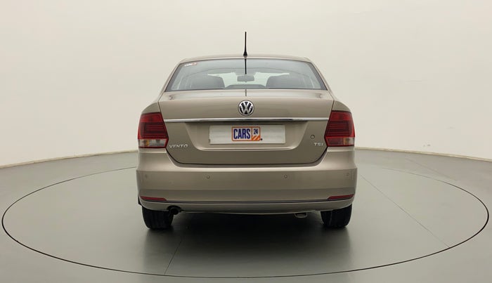 2015 Volkswagen Vento COMFORTLINE 1.2 TSI AT, Petrol, Automatic, 49,705 km, Back/Rear