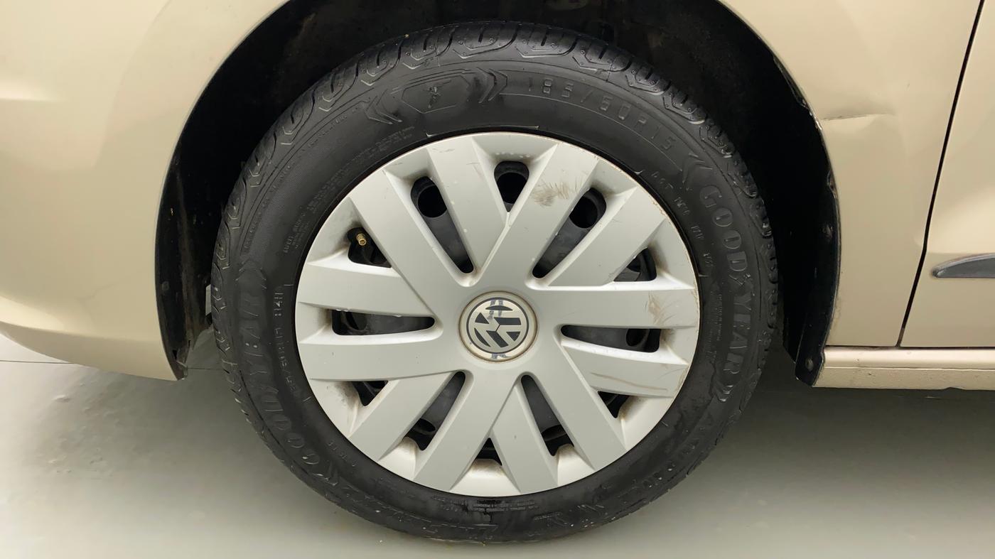 2015 Volkswagen Vento COMFORTLINE 1.2 TSI AT, Petrol, Automatic, 49,705 km, Left Front Wheel
