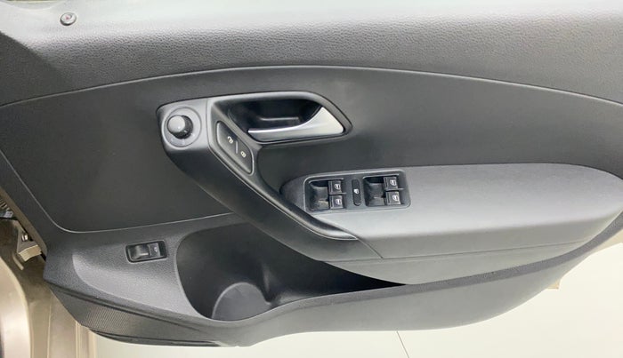 2015 Volkswagen Vento COMFORTLINE 1.2 TSI AT, Petrol, Automatic, 49,705 km, Driver Side Door Panels Control