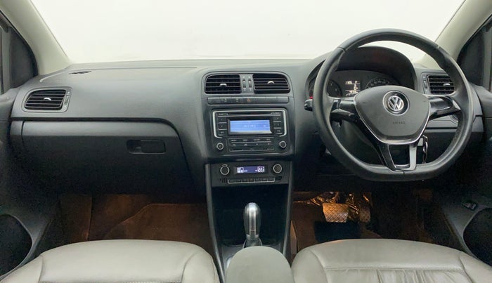 2015 Volkswagen Vento COMFORTLINE 1.2 TSI AT, Petrol, Automatic, 49,705 km, Dashboard