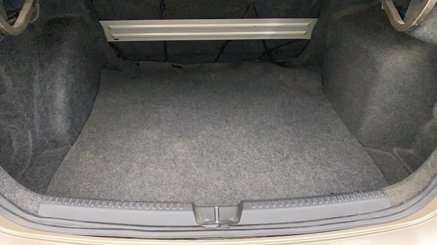 2015 Volkswagen Vento COMFORTLINE 1.2 TSI AT, Petrol, Automatic, 49,705 km, Boot Inside