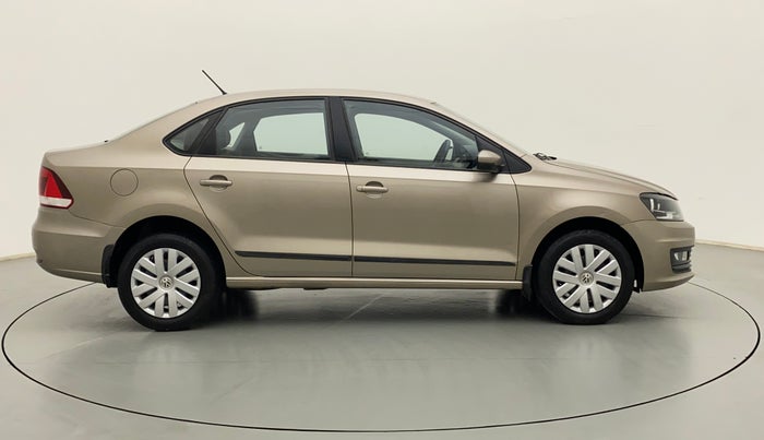 2015 Volkswagen Vento COMFORTLINE 1.2 TSI AT, Petrol, Automatic, 49,705 km, Right Side View