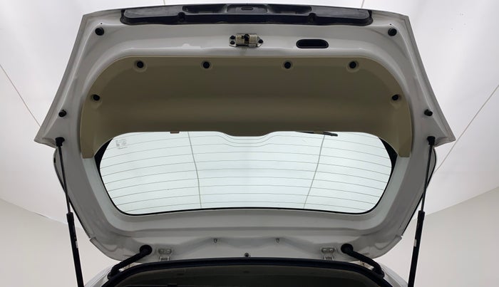 2014 Maruti Swift ZXI, Petrol, Manual, 69,445 km, Boot Door Open