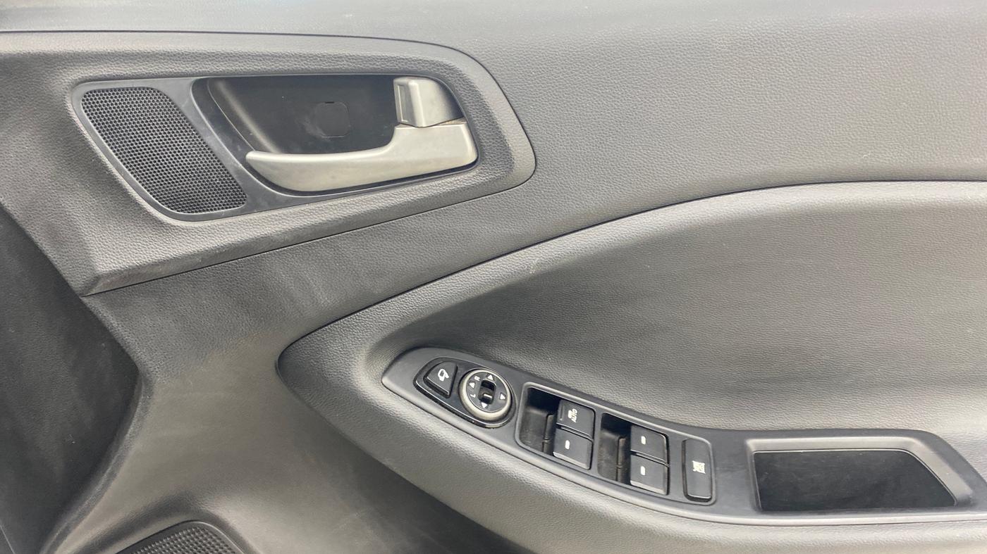 2018 Hyundai i20 Active 1.2 SX, Petrol, Manual, 91,238 km, Driver Side Door Panels Control